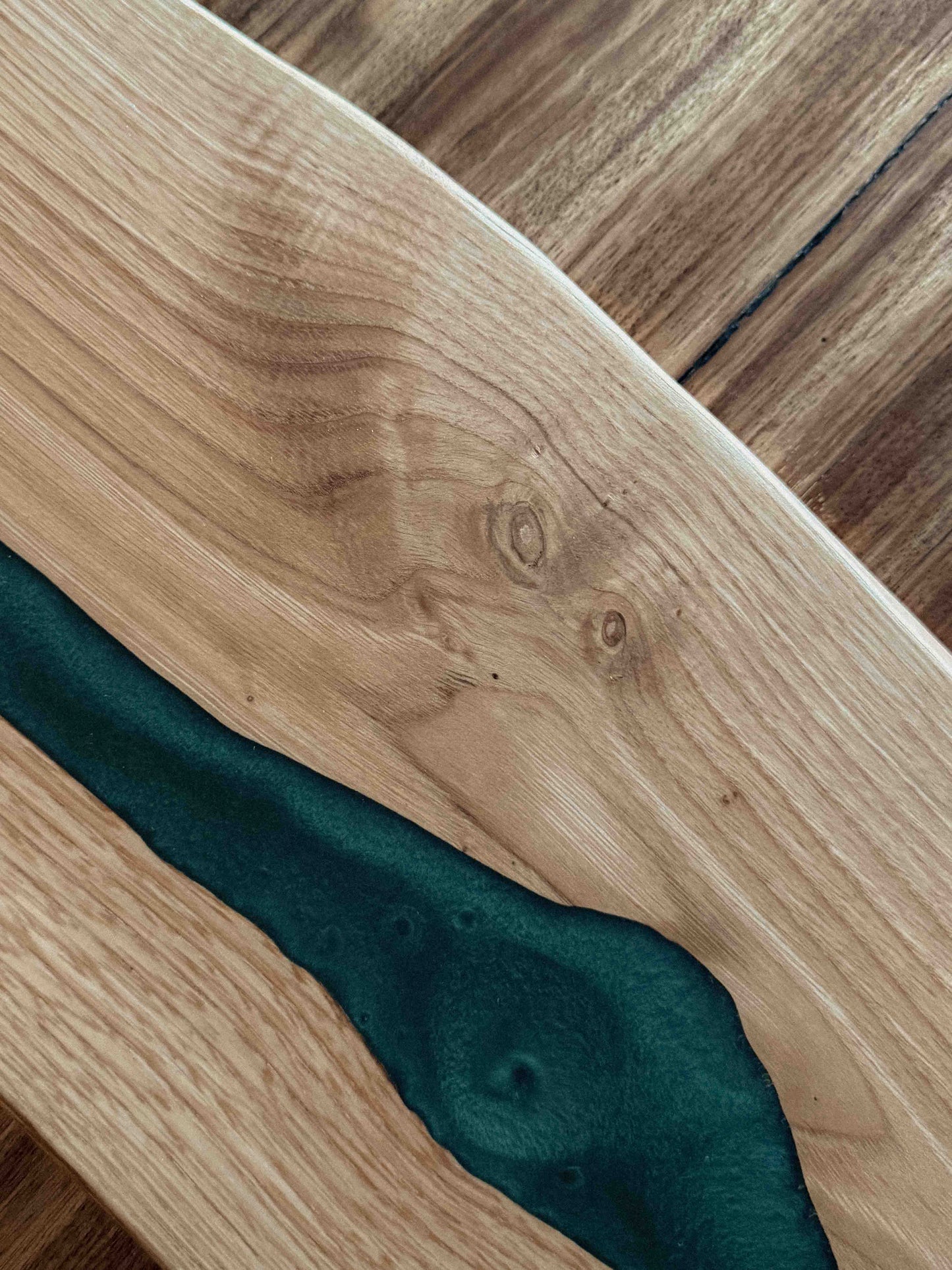 Tábua de Servir Castanho e Epoxy