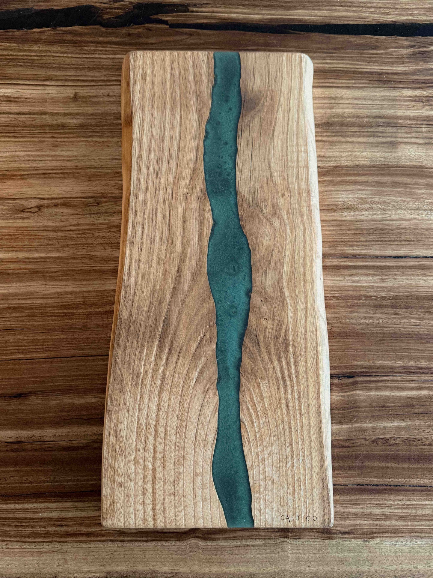 Tábua de Servir Castanho e Epoxy